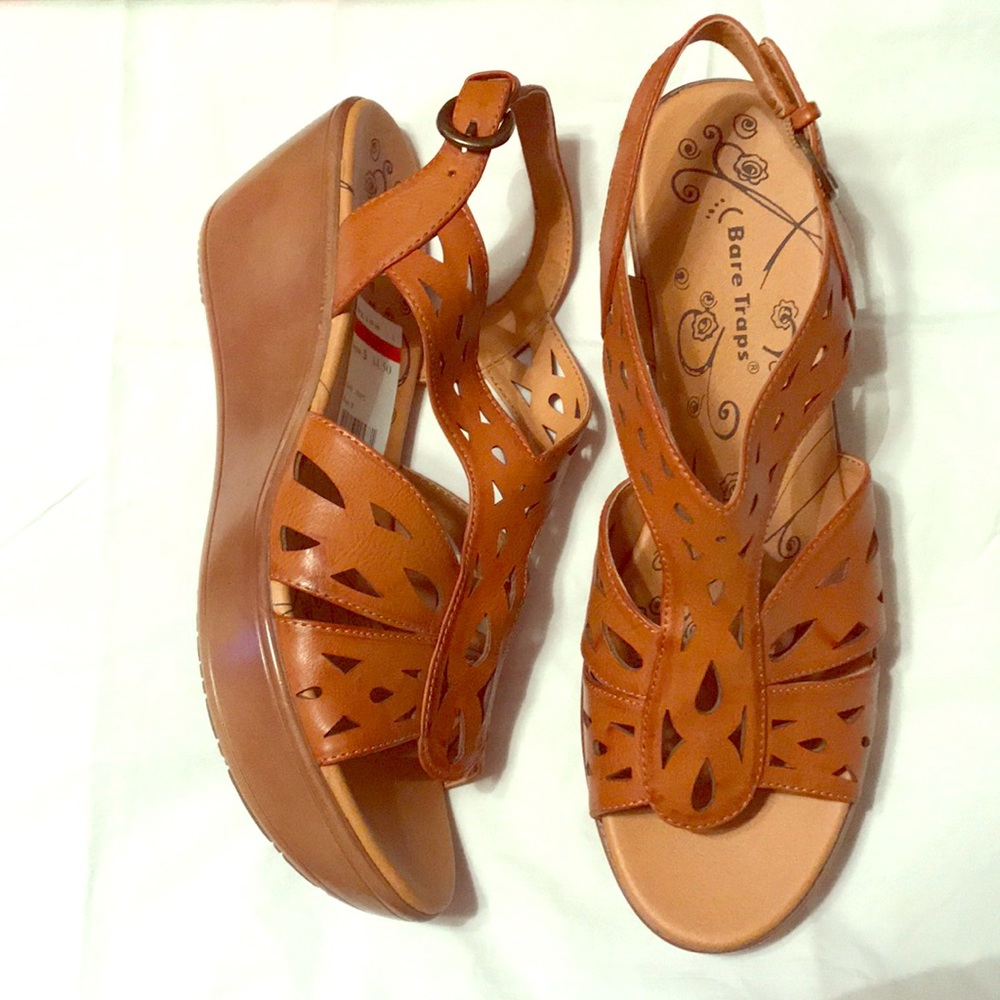 BareTraps Wegde Sandals